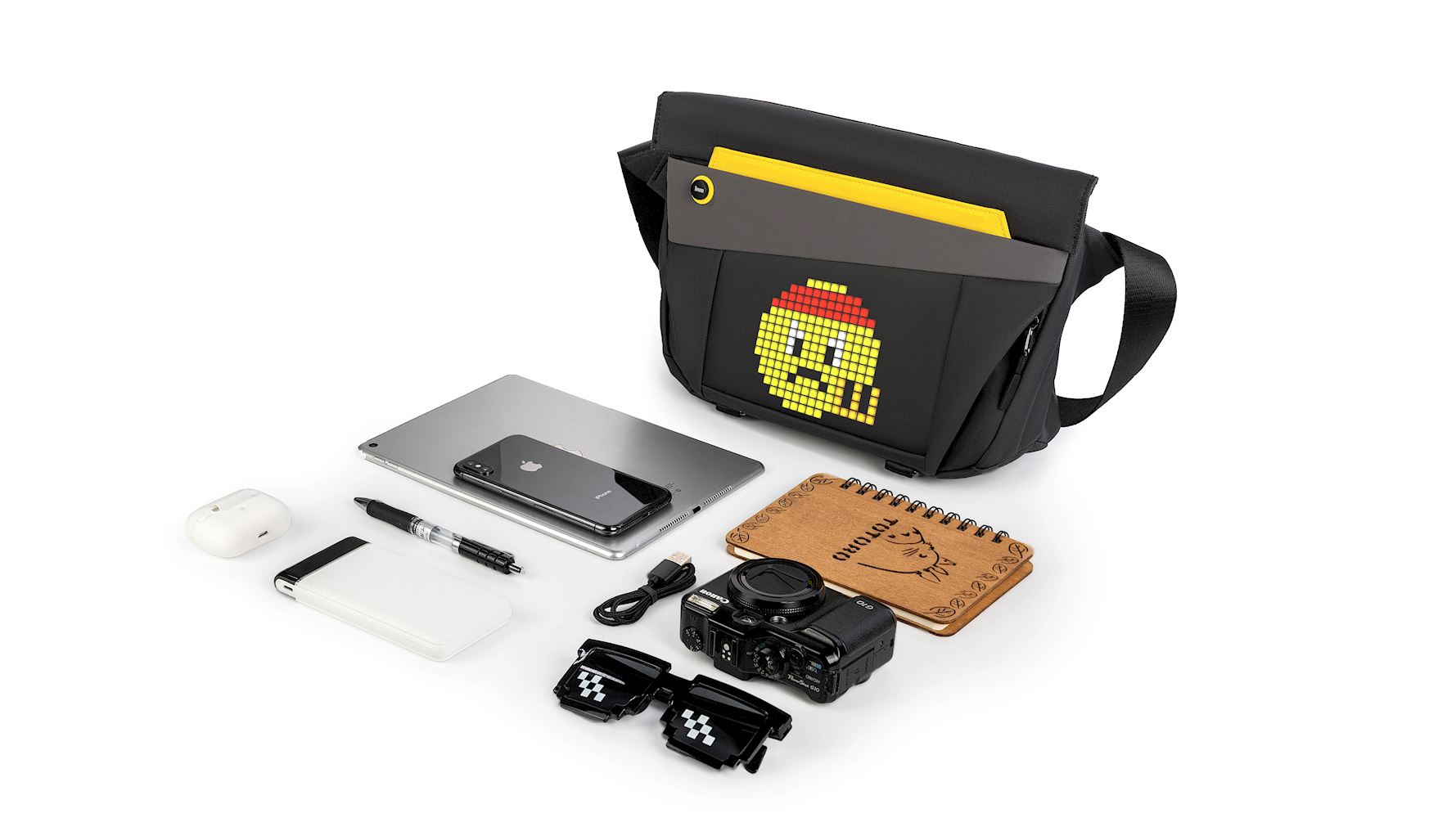 Sacoche bandoulière connectée à écran LED Pixel Art Divoom Pixoo Slingbag